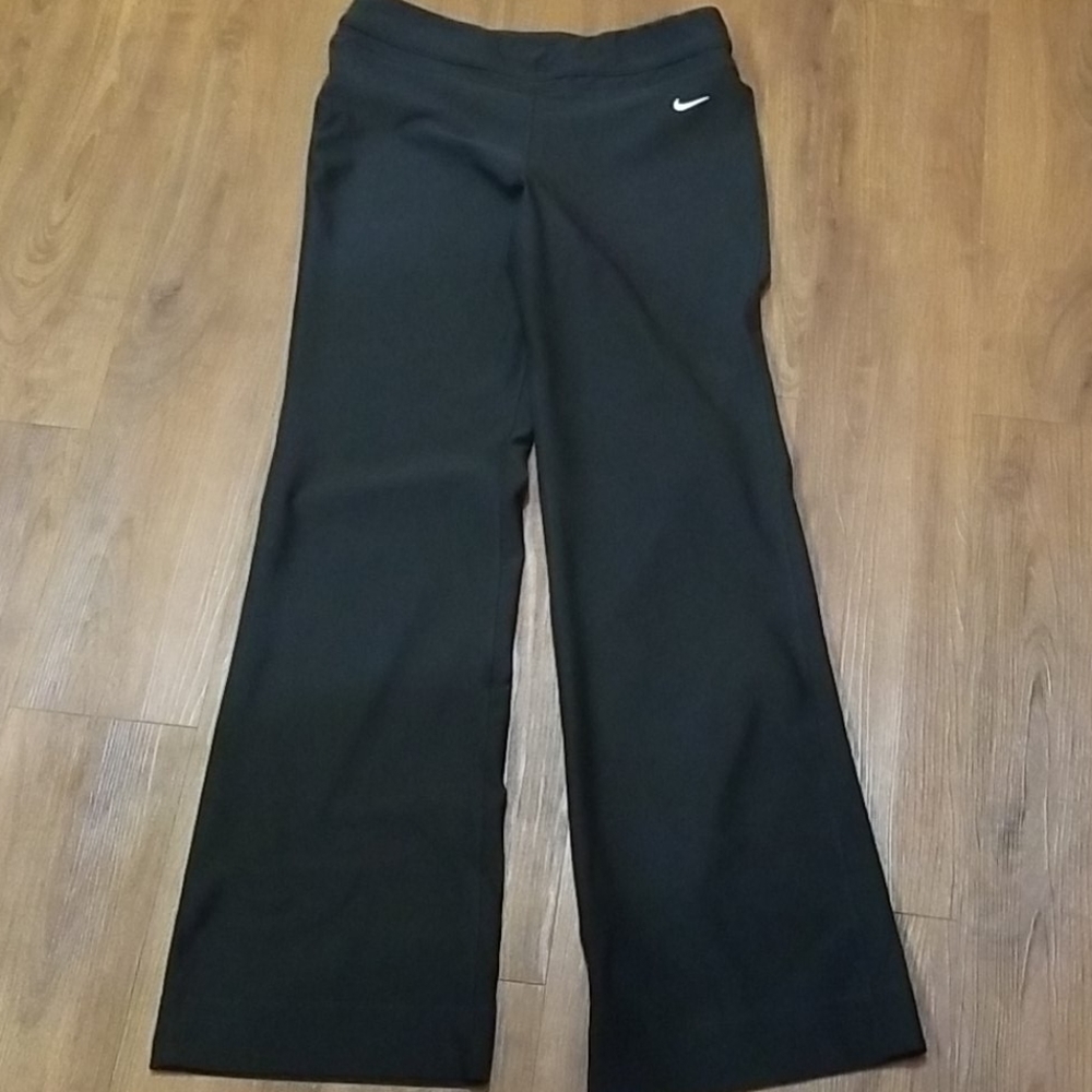 Nike flared long black leggings Sz. M